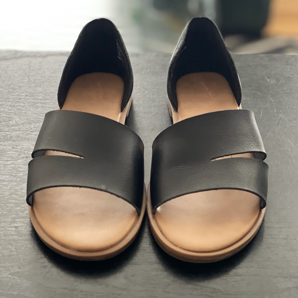 Universal Thread (Target) - Size 8